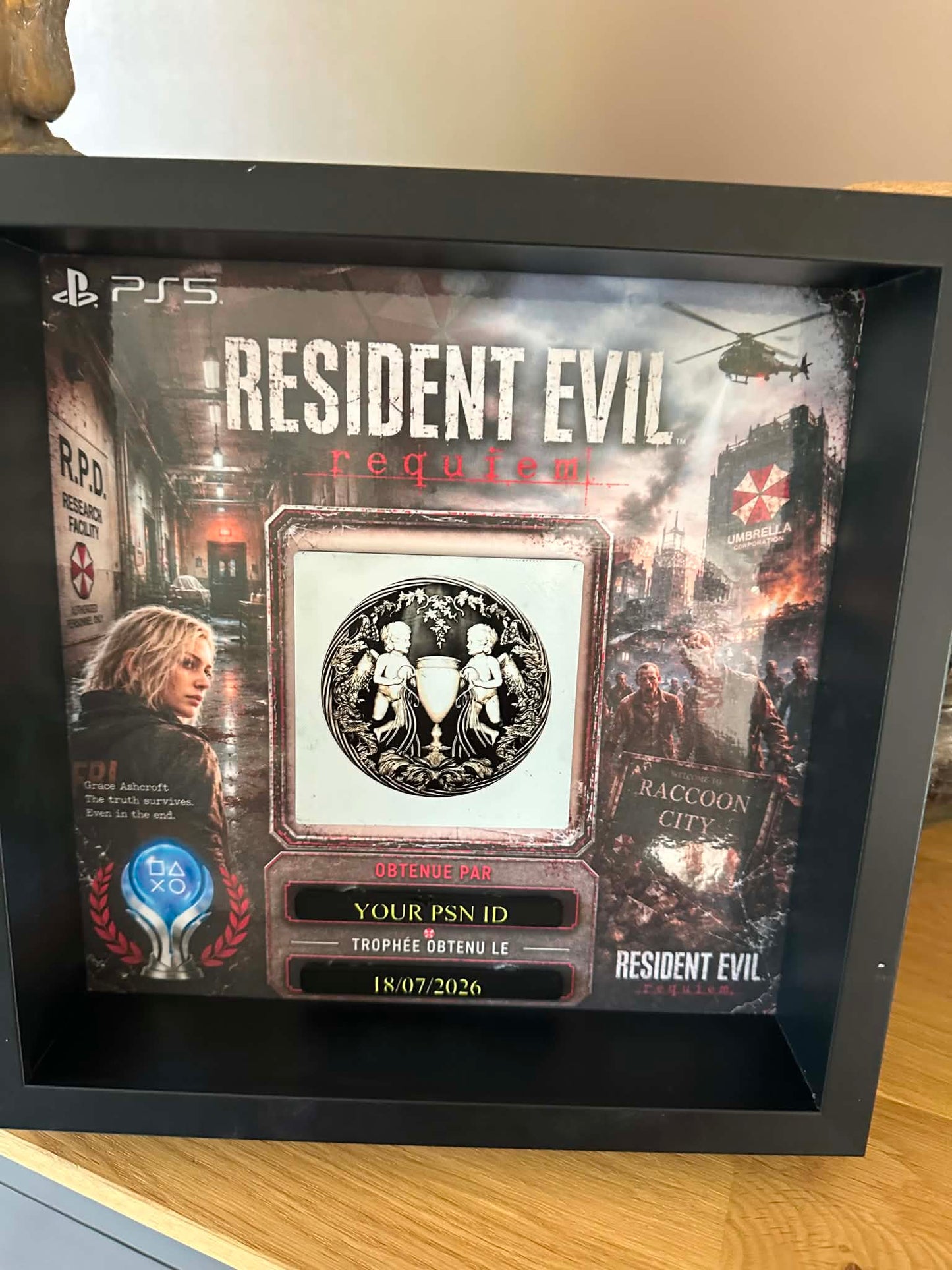Resident Evil Requiem – Cadre Trophée PS5 Personnalisé (25x25 cm)