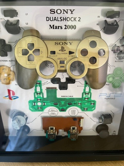 Cadre manette playstation 2 or