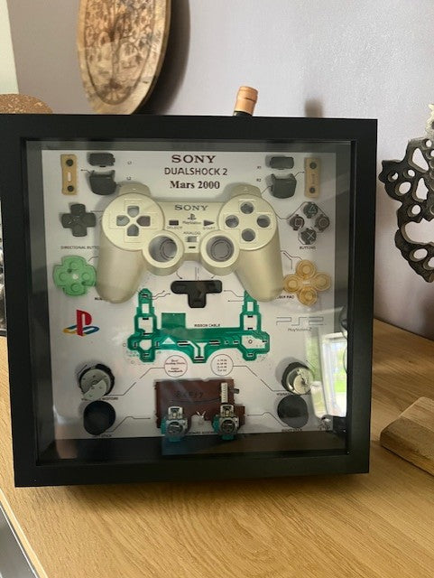 Cadre manette playstation 2 blanc nacré